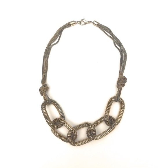 𝅺Gold Large Link Necklace - Picture 7 of 7